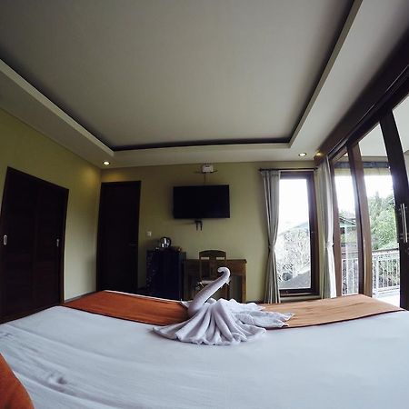 Cahyatika Bed&Breakfast Ubud  Bagian luar foto