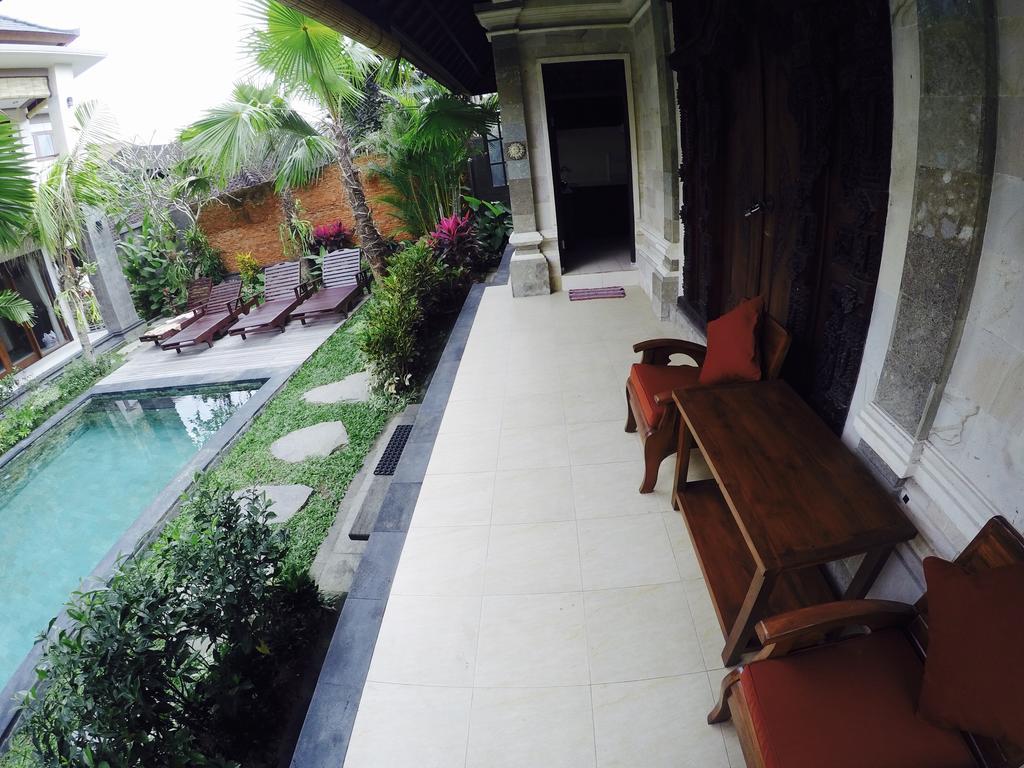 Cahyatika Bed&Breakfast Ubud  Bagian luar foto